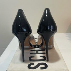 Worn a few times. Would fit a size 9 better than 10. Runs narrow